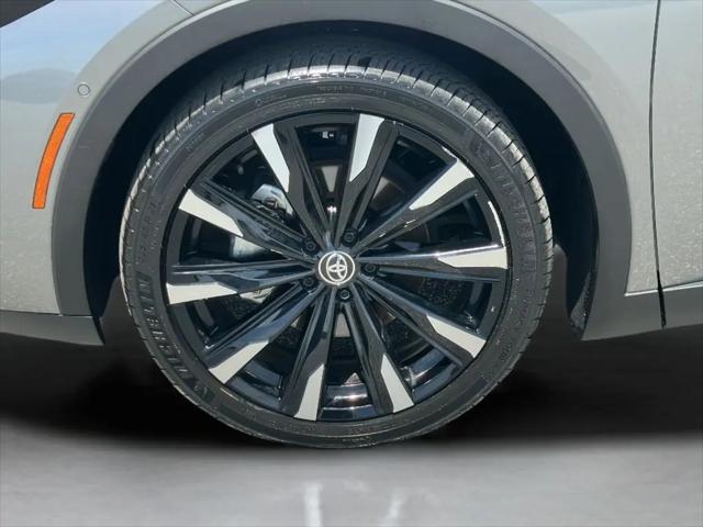 2024 Toyota Crown Platinum