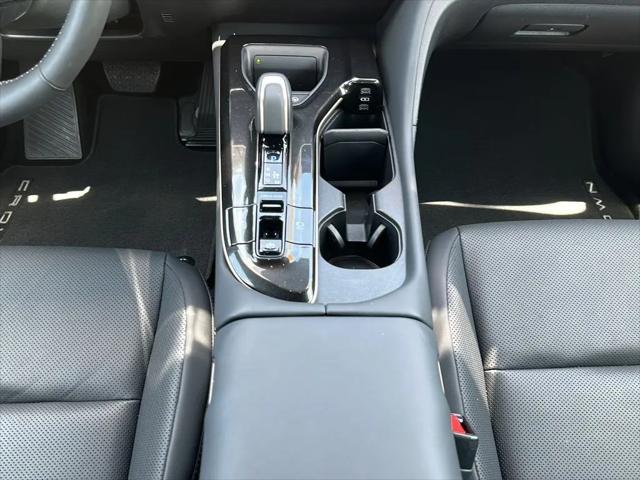 2024 Toyota Crown Platinum