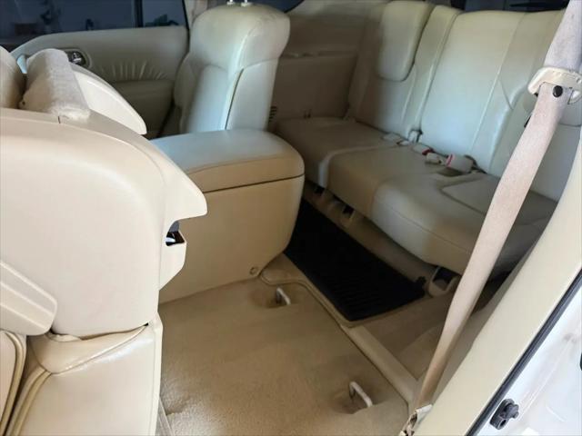 2015 INFINITI QX80 Standard