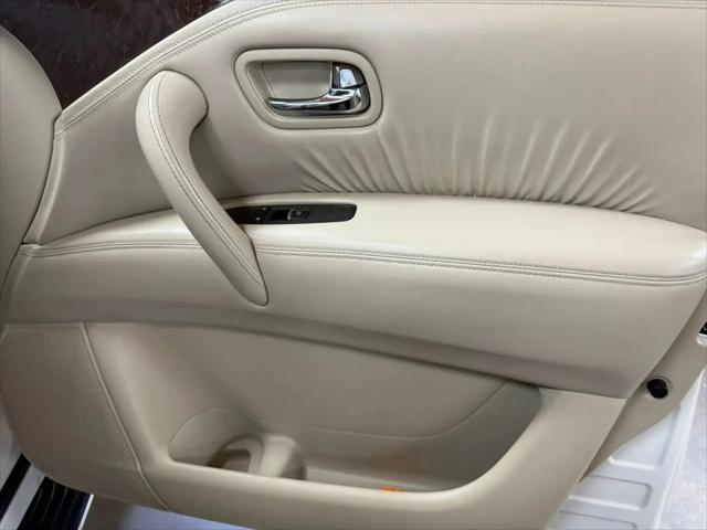 2015 INFINITI QX80 Standard