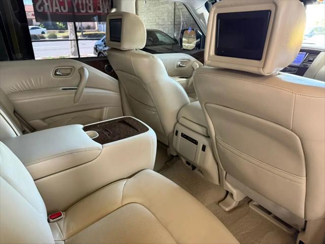2015 INFINITI QX80 Standard