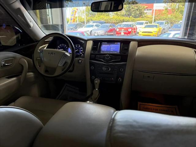 2015 INFINITI QX80 Standard