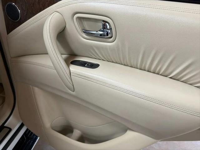2015 INFINITI QX80 Standard