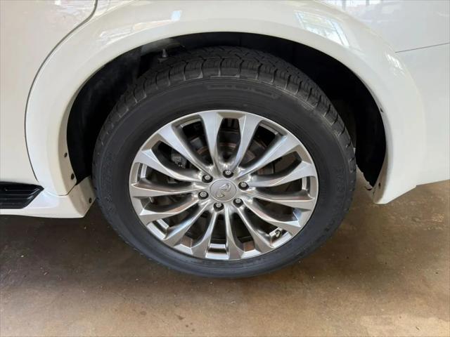 2015 INFINITI QX80 Standard