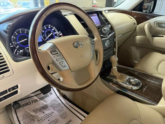 2015 INFINITI QX80 Standard