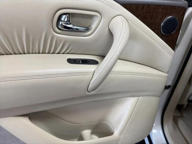 2015 INFINITI QX80 Standard
