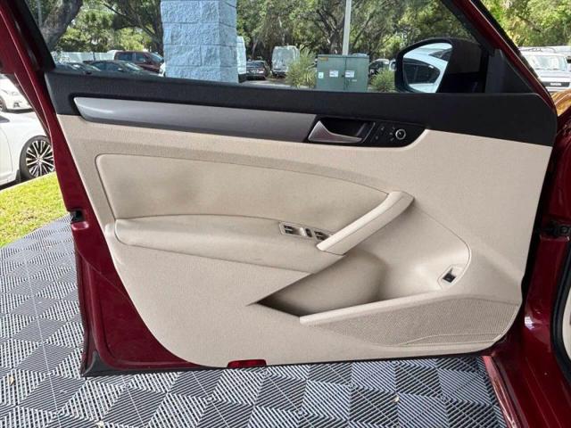2015 Volkswagen Passat 1.8T Limited Edition