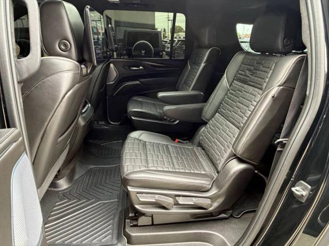 2023 Cadillac Escalade ESV 4WD Sport Platinum