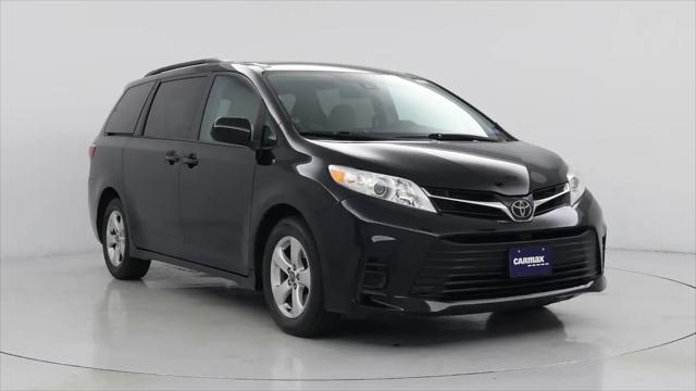 2018 Toyota Sienna LE 8 Passenger for sale in Harrisonburg, VA