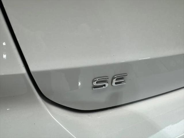 2024 Volkswagen Taos 1.5T SE Black