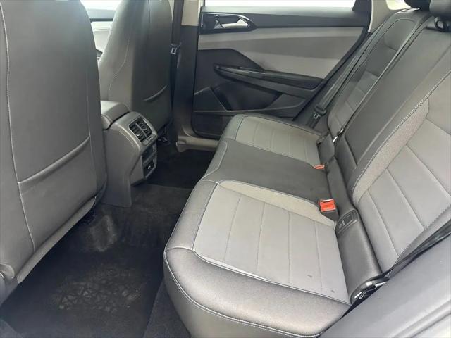2024 Volkswagen Taos 1.5T SE Black