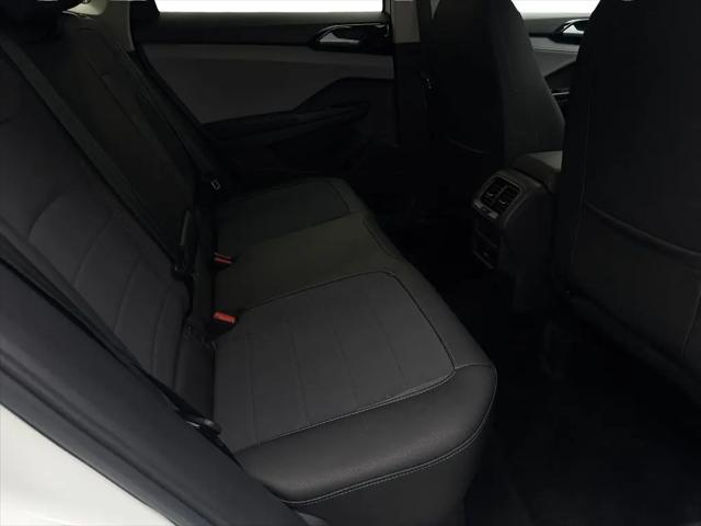 2024 Volkswagen Taos 1.5T SE Black
