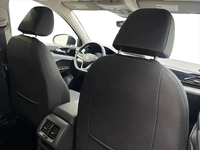 2024 Volkswagen Taos 1.5T SE Black