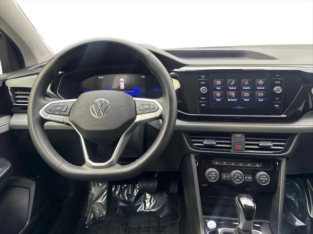 2024 Volkswagen Taos 1.5T SE Black