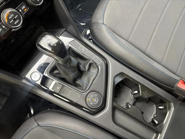 2024 Volkswagen Taos 1.5T SE Black