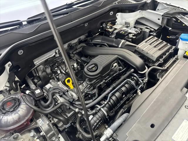 2024 Volkswagen Taos 1.5T SE Black