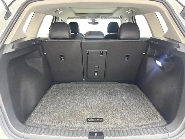 2024 Volkswagen Taos 1.5T SE Black