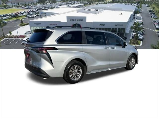 2024 Toyota Sienna XLE