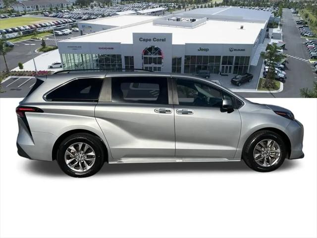 2024 Toyota Sienna XLE