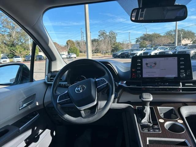 2024 Toyota Sienna XLE