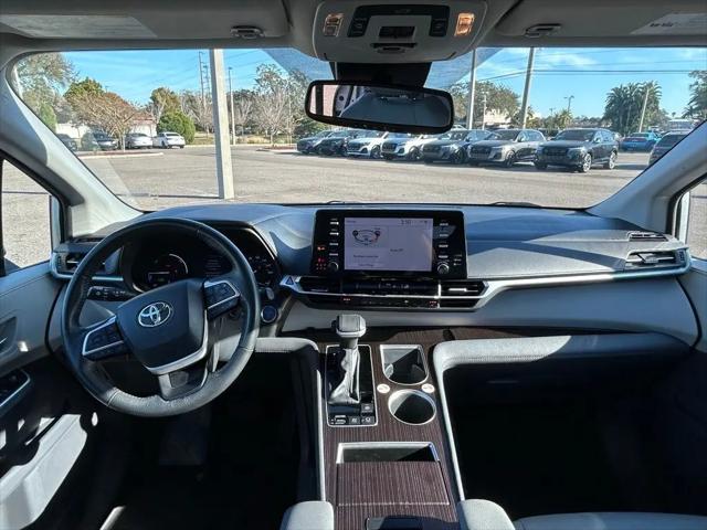 2024 Toyota Sienna XLE