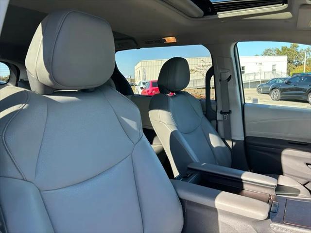 2024 Toyota Sienna XLE