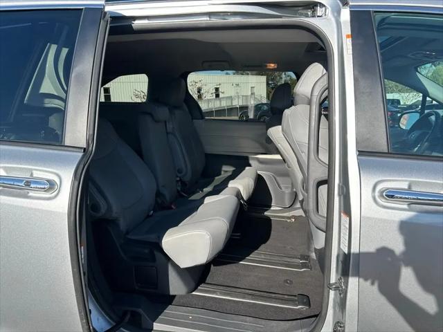 2024 Toyota Sienna XLE