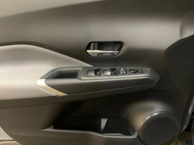2023 Nissan Kicks SR Xtronic CVT