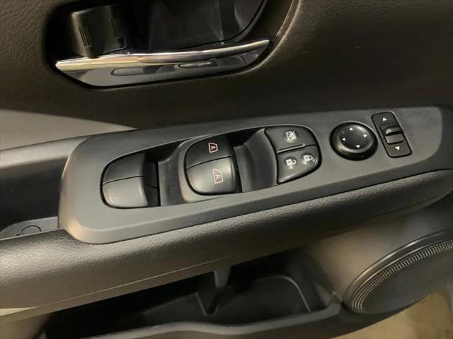 2023 Nissan Kicks SR Xtronic CVT