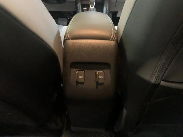 2023 Nissan Kicks SR Xtronic CVT