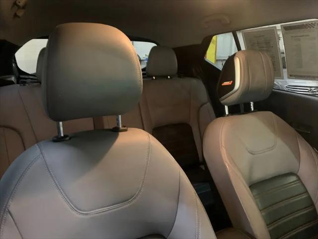 2023 Nissan Kicks SR Xtronic CVT