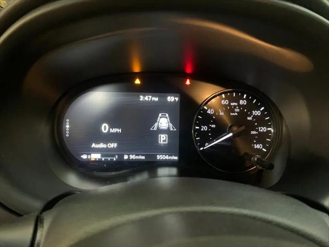 2023 Nissan Kicks SR Xtronic CVT