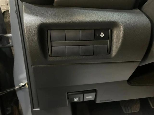 2023 Nissan Kicks SR Xtronic CVT