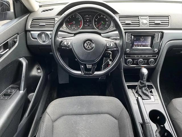2016 Volkswagen Passat 1.8T R-Line