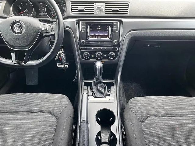 2016 Volkswagen Passat 1.8T R-Line