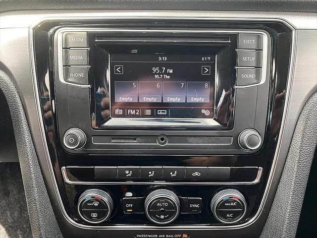 2016 Volkswagen Passat 1.8T R-Line