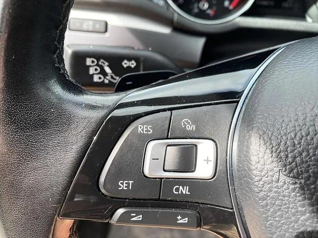 2016 Volkswagen Passat 1.8T R-Line