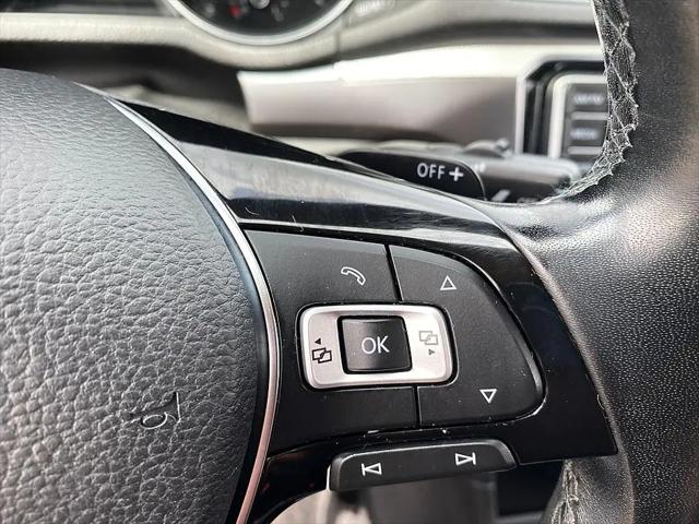 2016 Volkswagen Passat 1.8T R-Line