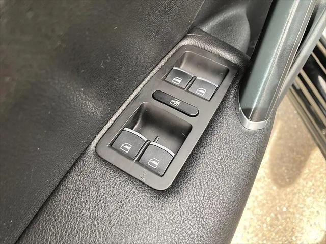 2016 Volkswagen Passat 1.8T R-Line