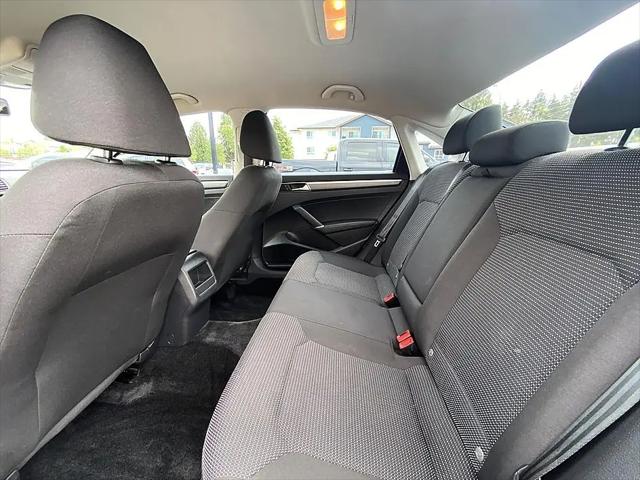 2016 Volkswagen Passat 1.8T R-Line