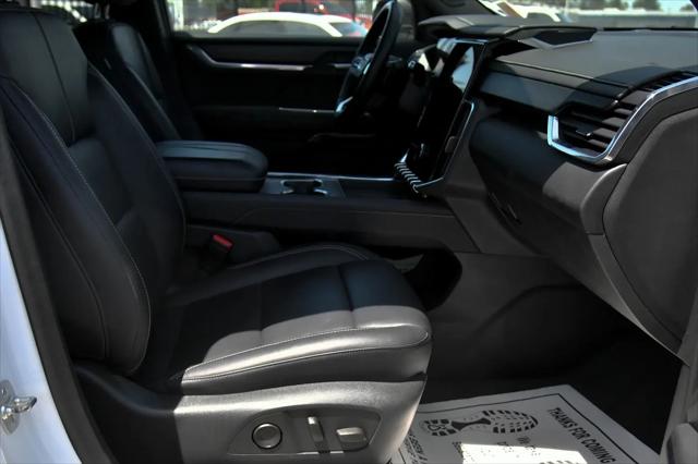 2024 GMC Acadia FWD Elevation