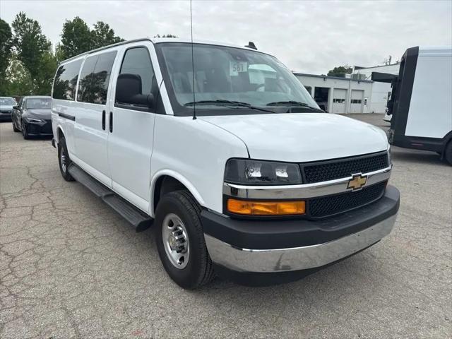 2025 Chevrolet Express Passenger RWD 3500 Extended Wheelbase LT