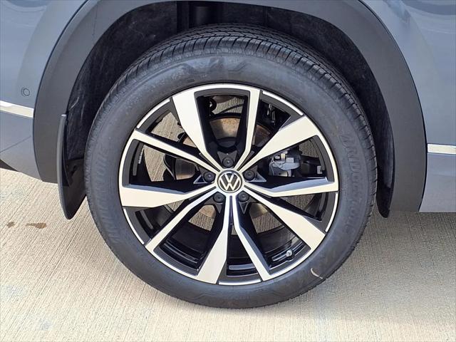 2026 Volkswagen Atlas Cross Sport SEL Premium R-Line