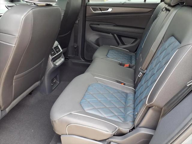 2026 Volkswagen Atlas Cross Sport SEL Premium R-Line