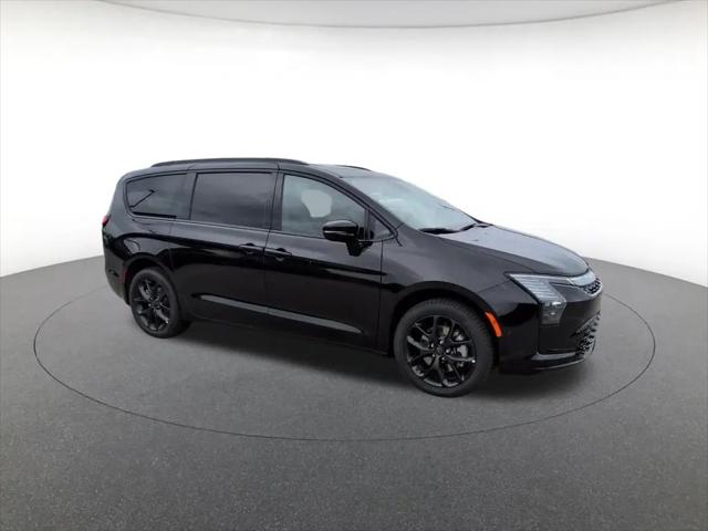 2027 Chrysler Pacifica Limited