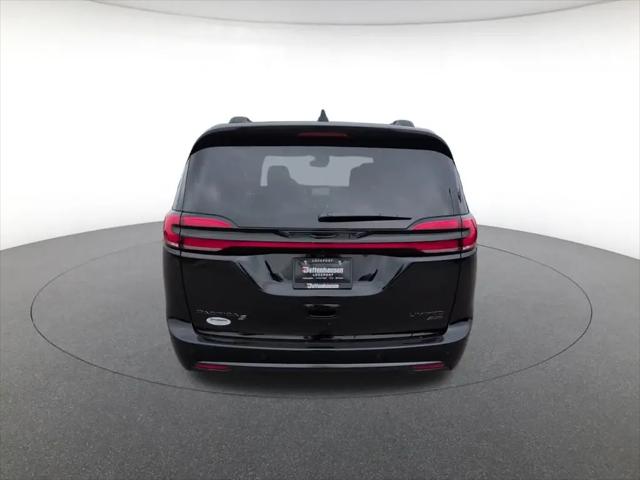 2027 Chrysler Pacifica Limited