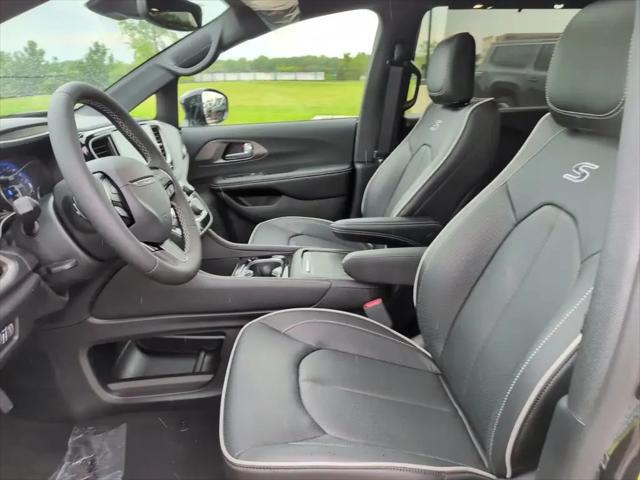 2027 Chrysler Pacifica Limited