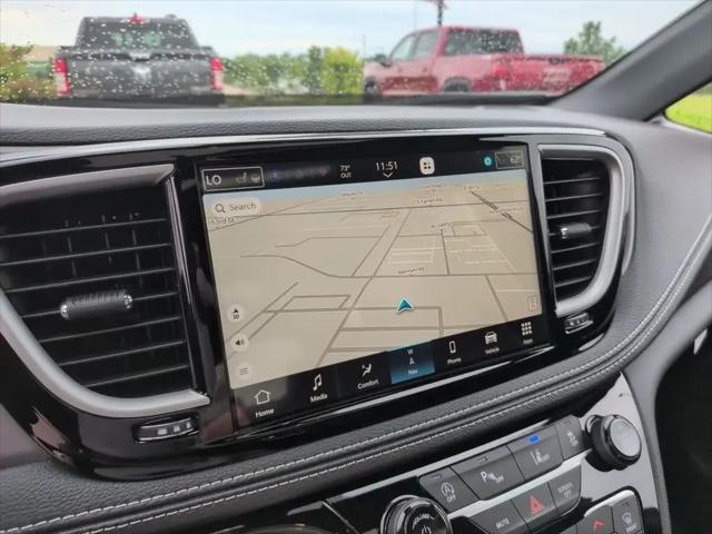 2027 Chrysler Pacifica Limited