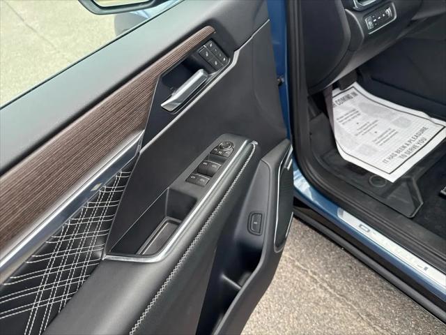 2026 GMC Acadia Denali AWD