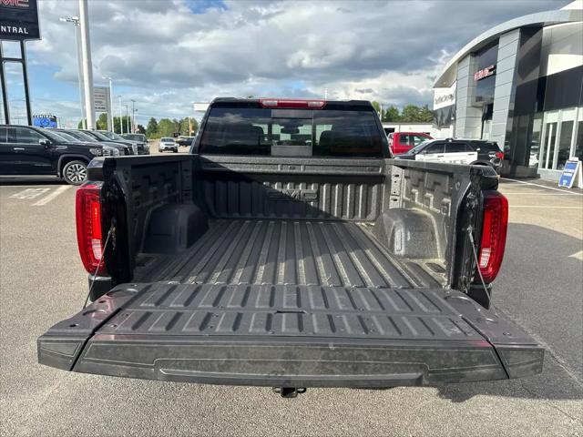 2026 GMC Sierra 1500 Crew Cab, Short Bed, SLT, 4WD